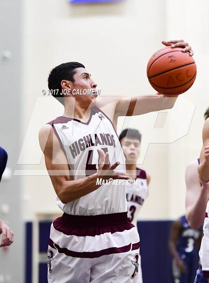 Thumbnail 3 in Smithson Valley vs Highlands (SAISD Invitational) photogallery.