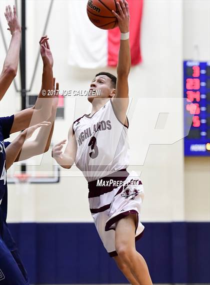 Thumbnail 3 in Smithson Valley vs Highlands (SAISD Invitational) photogallery.