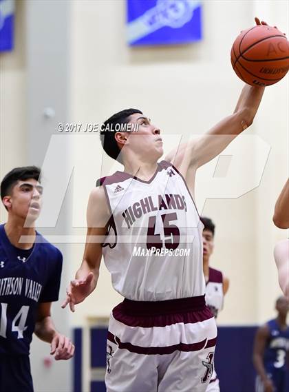 Thumbnail 2 in Smithson Valley vs Highlands (SAISD Invitational) photogallery.