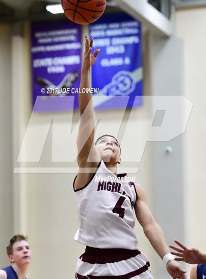 Thumbnail 3 in Smithson Valley vs Highlands (SAISD Invitational) photogallery.
