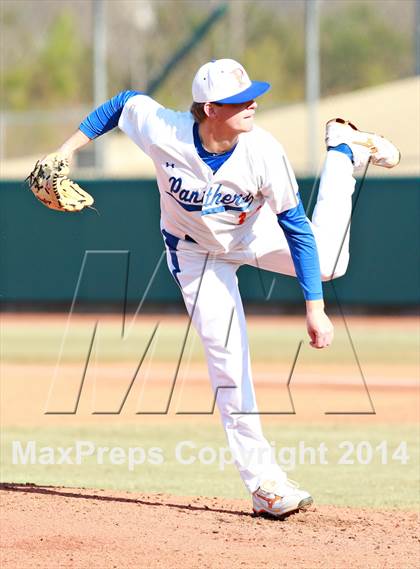 Thumbnail 2 in Parkview vs. Venice (National High School Invitational) photogallery.