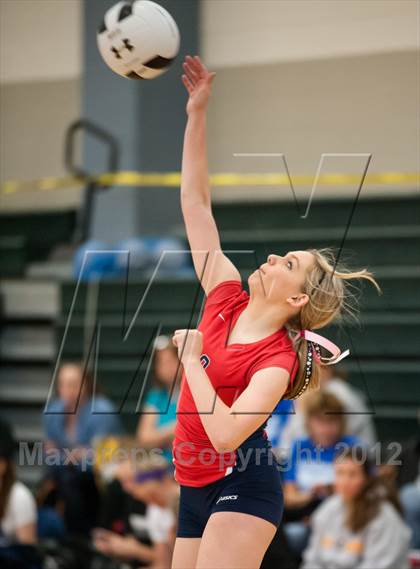 Thumbnail 2 in Medfield vs Central Catholic (Showcase of Champions Holyoke) photogallery.