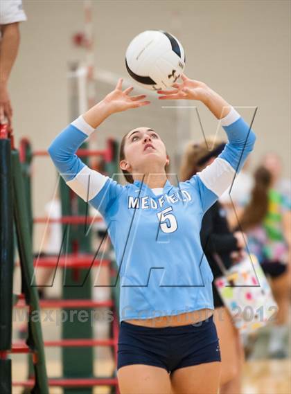 Thumbnail 1 in Medfield vs Central Catholic (Showcase of Champions Holyoke) photogallery.