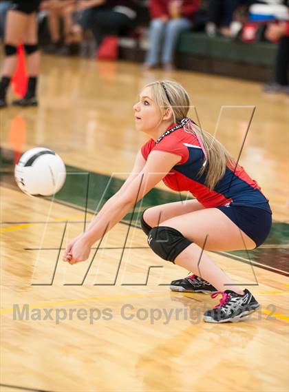 Thumbnail 3 in Medfield vs Central Catholic (Showcase of Champions Holyoke) photogallery.