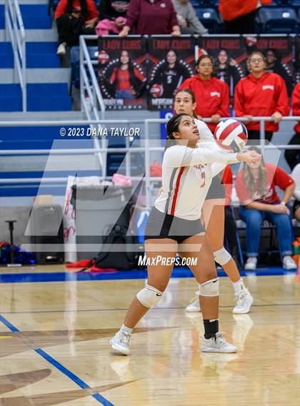 Thumbnail 2 in Hamilton vs. Olney (UIL 2A Region 1 Bi-District Championship) photogallery.