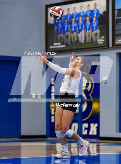 Thumbnail 3 in Hamilton vs. Olney (UIL 2A Region 1 Bi-District Championship) photogallery.