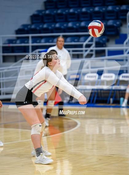 Thumbnail 2 in Hamilton vs. Olney (UIL 2A Region 1 Bi-District Championship) photogallery.