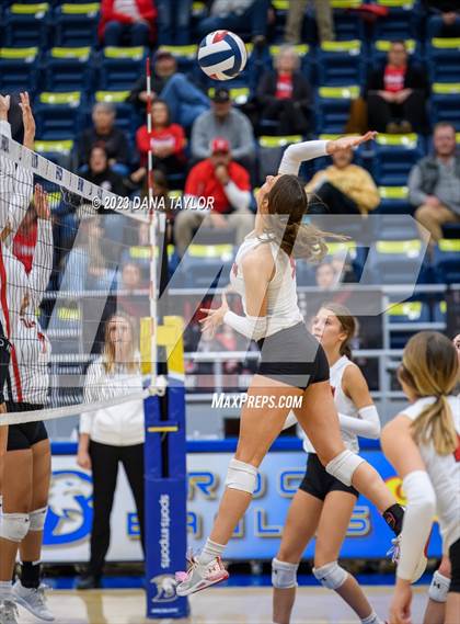 Thumbnail 2 in Hamilton vs. Olney (UIL 2A Region 1 Bi-District Championship) photogallery.