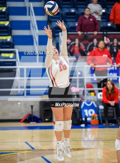 Thumbnail 1 in Hamilton vs. Olney (UIL 2A Region 1 Bi-District Championship) photogallery.