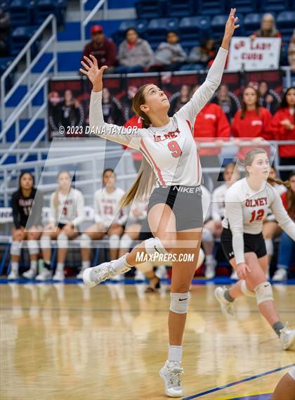 Thumbnail 3 in Hamilton vs. Olney (UIL 2A Region 1 Bi-District Championship) photogallery.