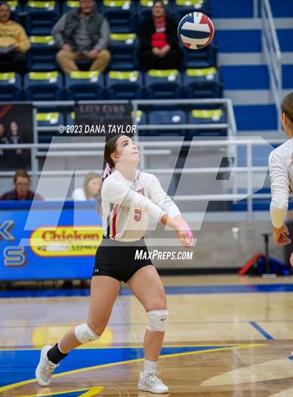 Thumbnail 2 in Hamilton vs. Olney (UIL 2A Region 1 Bi-District Championship) photogallery.