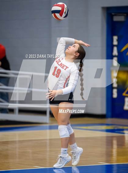 Thumbnail 3 in Hamilton vs. Olney (UIL 2A Region 1 Bi-District Championship) photogallery.
