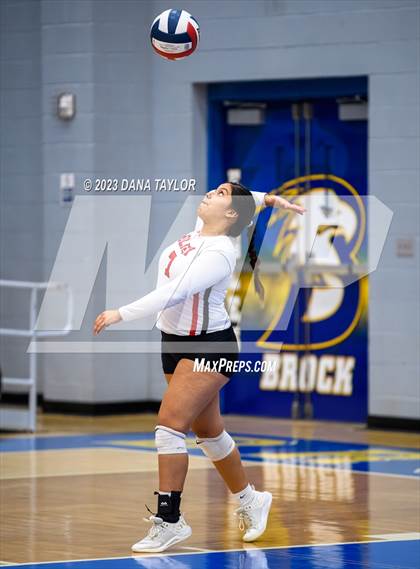 Thumbnail 3 in Hamilton vs. Olney (UIL 2A Region 1 Bi-District Championship) photogallery.