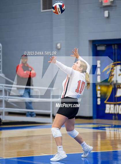 Thumbnail 1 in Hamilton vs. Olney (UIL 2A Region 1 Bi-District Championship) photogallery.