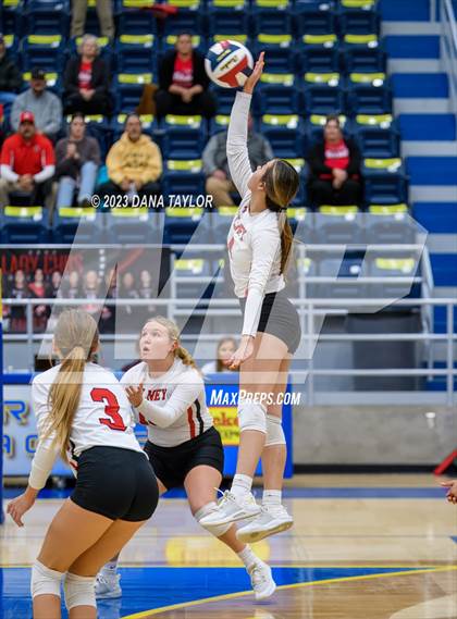 Thumbnail 1 in Hamilton vs. Olney (UIL 2A Region 1 Bi-District Championship) photogallery.