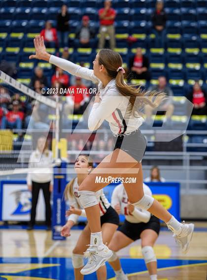 Thumbnail 2 in Hamilton vs. Olney (UIL 2A Region 1 Bi-District Championship) photogallery.