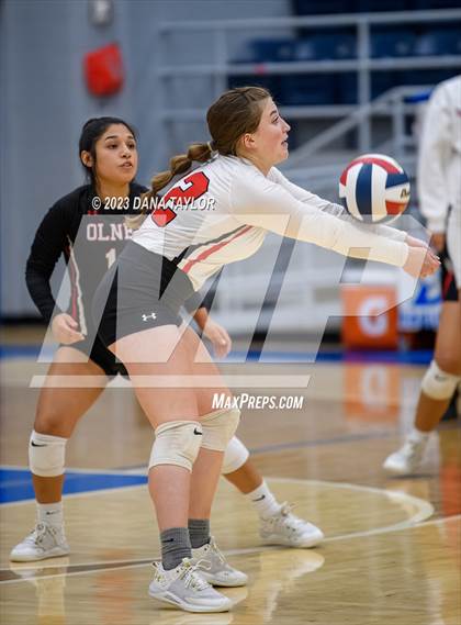 Thumbnail 3 in Hamilton vs. Olney (UIL 2A Region 1 Bi-District Championship) photogallery.