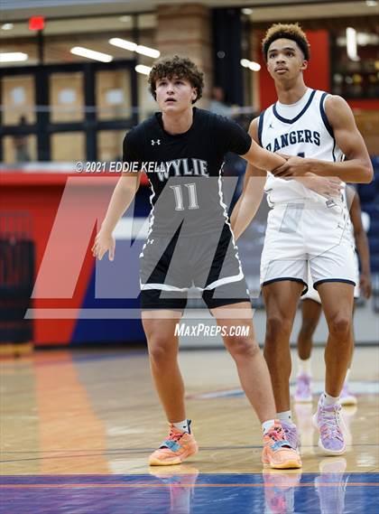 Thumbnail 3 in Lone Star vs Wylie (In-N-Out Tournament) photogallery.
