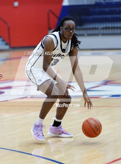 Thumbnail 3 in Lone Star vs Wylie (In-N-Out Tournament) photogallery.
