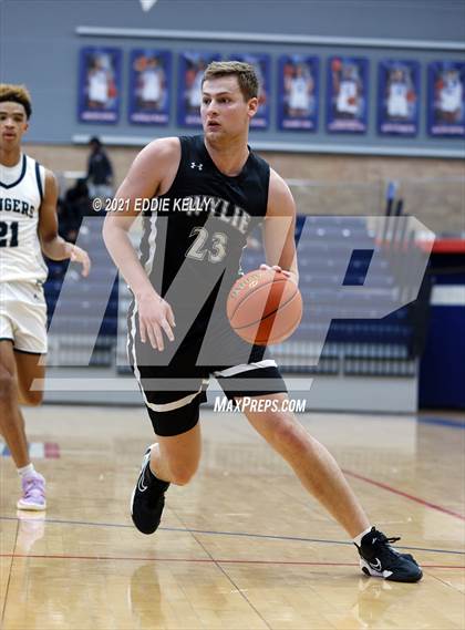 Thumbnail 3 in Lone Star vs Wylie (In-N-Out Tournament) photogallery.
