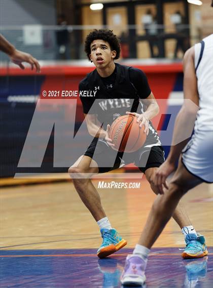 Thumbnail 3 in Lone Star vs Wylie (In-N-Out Tournament) photogallery.