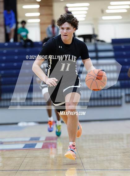 Thumbnail 3 in Lone Star vs Wylie (In-N-Out Tournament) photogallery.