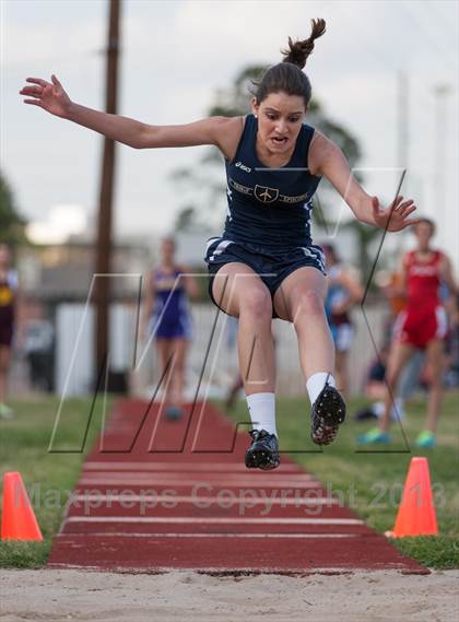 Thumbnail 3 in Cougar Invitational  photogallery.