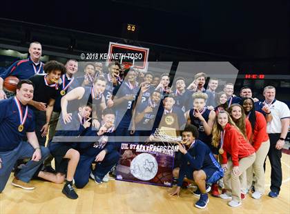 Thumbnail 2 in Tompkins vs. Allen (UIL 6A Final) photogallery.