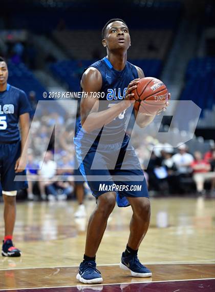 Thumbnail 2 in Tompkins vs. Allen (UIL 6A Final) photogallery.