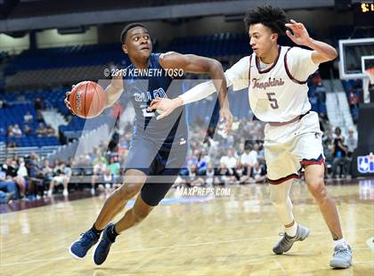 Thumbnail 3 in Tompkins vs. Allen (UIL 6A Final) photogallery.