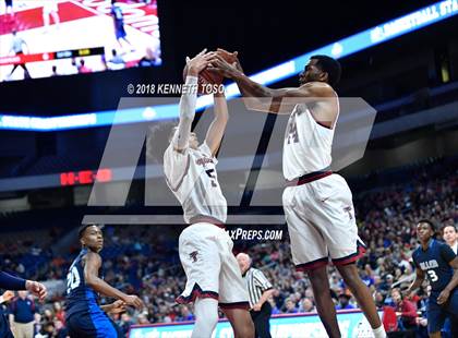 Thumbnail 2 in Tompkins vs. Allen (UIL 6A Final) photogallery.