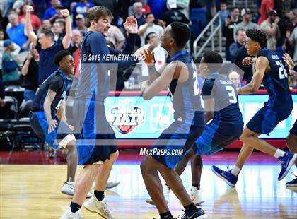 Thumbnail 3 in Tompkins vs. Allen (UIL 6A Final) photogallery.