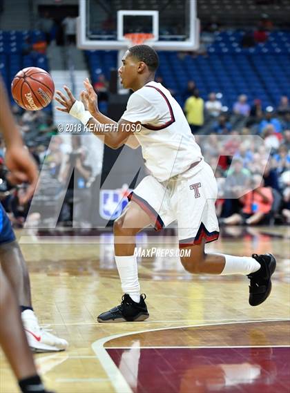 Thumbnail 2 in Tompkins vs. Allen (UIL 6A Final) photogallery.