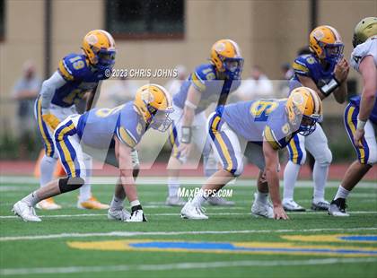 Thumbnail 1 in Althoff Catholic @ Burroughs photogallery.