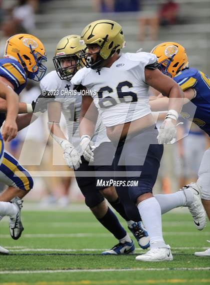 Thumbnail 3 in Althoff Catholic @ Burroughs photogallery.