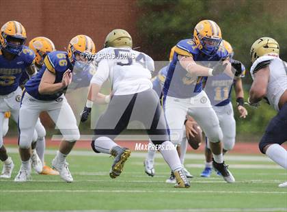 Thumbnail 2 in Althoff Catholic @ Burroughs photogallery.