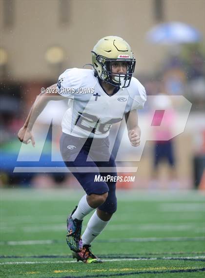 Thumbnail 2 in Althoff Catholic @ Burroughs photogallery.