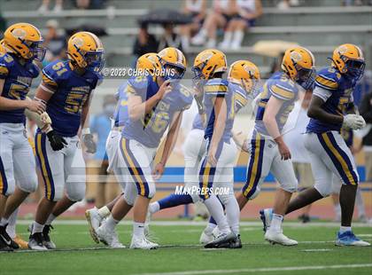 Thumbnail 3 in Althoff Catholic @ Burroughs photogallery.