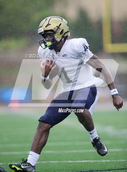 Thumbnail 2 in Althoff Catholic @ Burroughs photogallery.