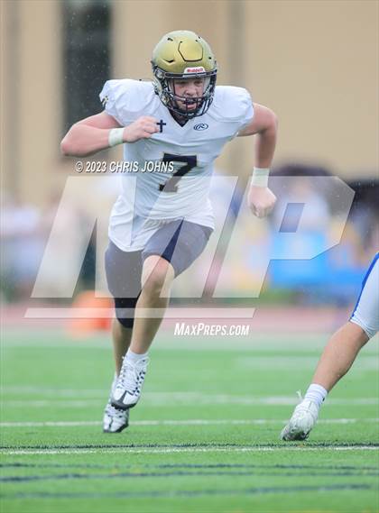 Thumbnail 3 in Althoff Catholic @ Burroughs photogallery.