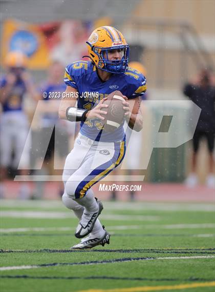 Thumbnail 1 in Althoff Catholic @ Burroughs photogallery.