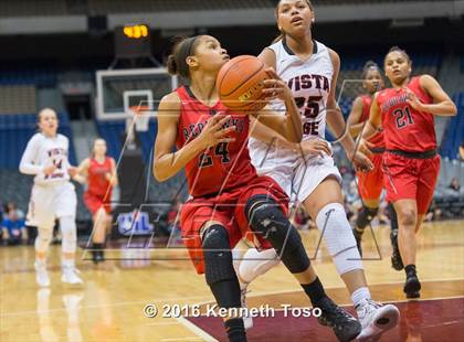 Thumbnail 2 in Vista Ridge vs. Liberty (UIL 5A Semifinal) photogallery.