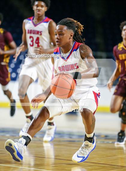 Thumbnail 3 in Beaumont United vs. West Brook photogallery.