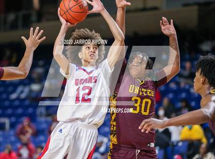 Thumbnail 2 in Beaumont United vs. West Brook photogallery.