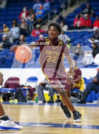 Thumbnail 1 in Beaumont United vs. West Brook photogallery.