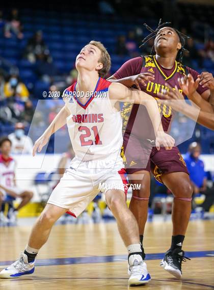 Thumbnail 2 in Beaumont United vs. West Brook photogallery.