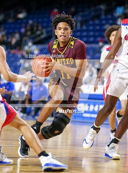 Thumbnail 2 in Beaumont United vs. West Brook photogallery.