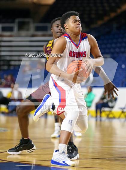 Thumbnail 3 in Beaumont United vs. West Brook photogallery.
