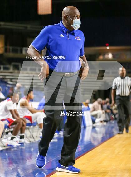 Thumbnail 2 in Beaumont United vs. West Brook photogallery.