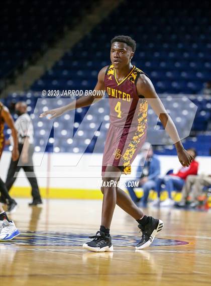 Thumbnail 3 in Beaumont United vs. West Brook photogallery.